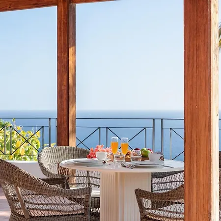 Spacious, Well Appointed, In A Wonderful Raised Location And Stunning Sea Views *